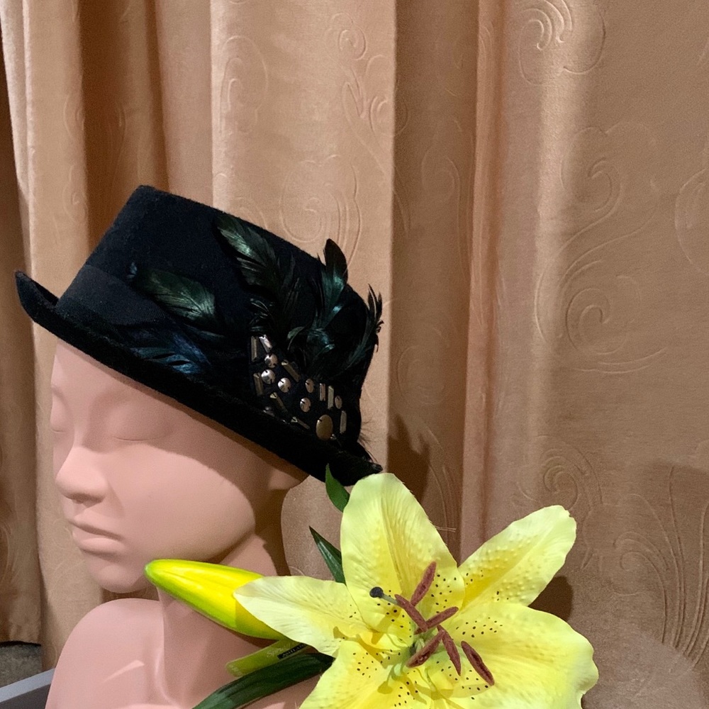 2/$10 Women Fedora Hat 🖤